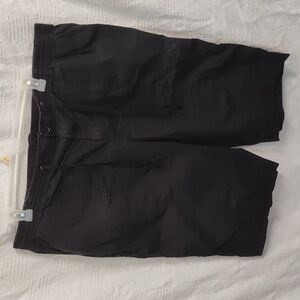Avenue Perfect Popplin Capris Black Size 20